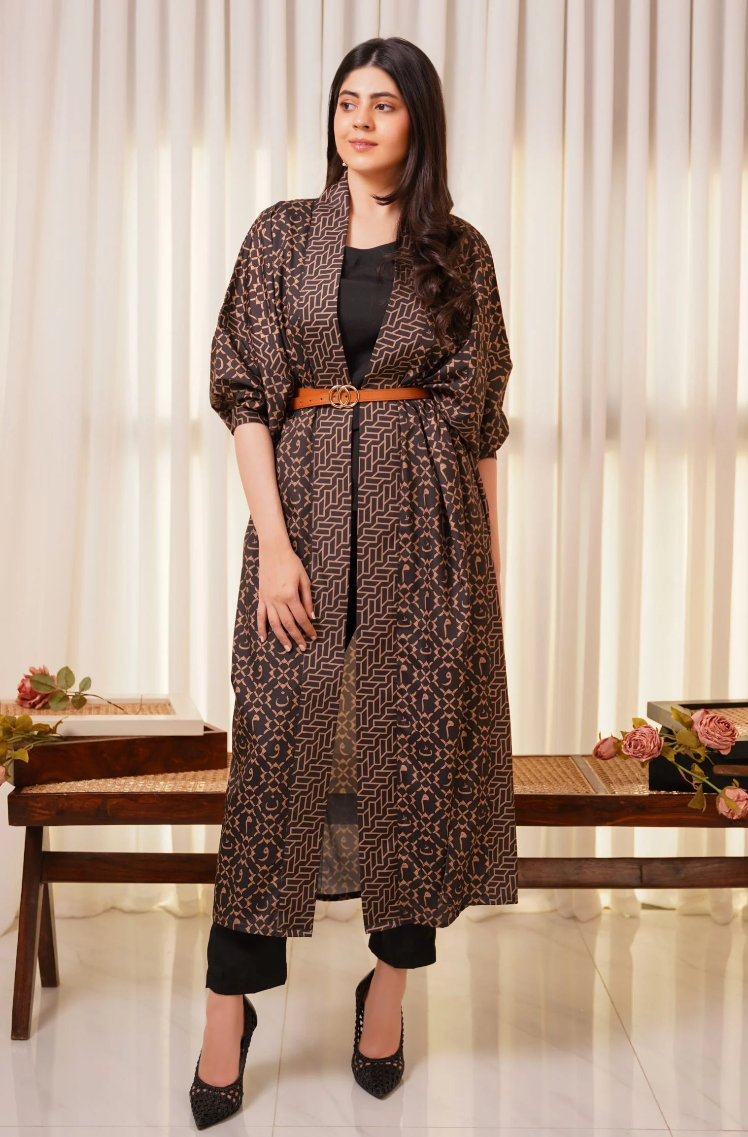 Ayra Shrug - Black & Gold - Image 5