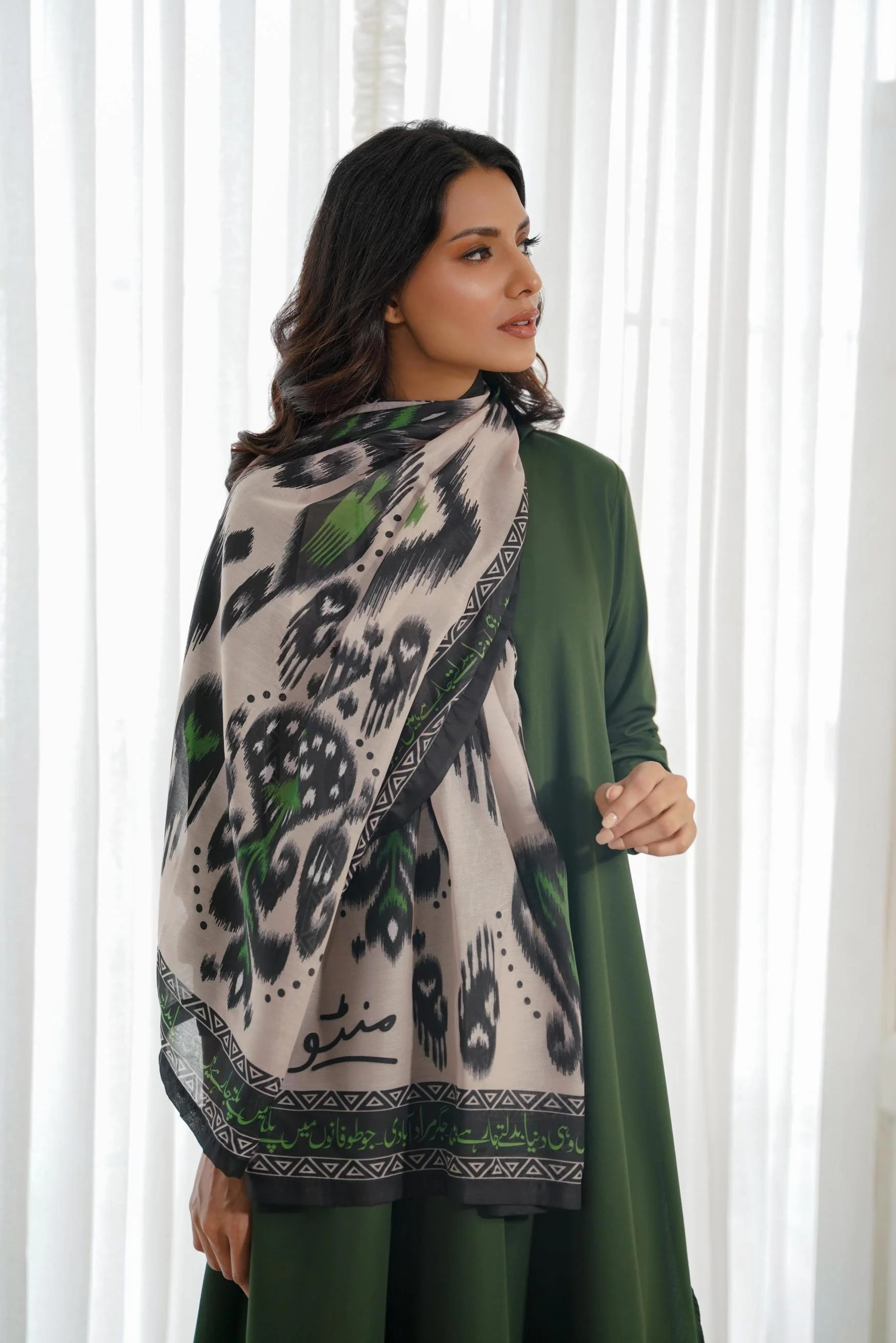 Dastoor (Tradition) - Black & Green Scarf - Image 3