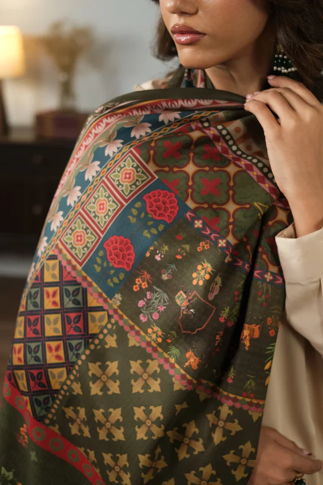 Gulposh (Covered in Flowers) Shawl - Green - Image 8