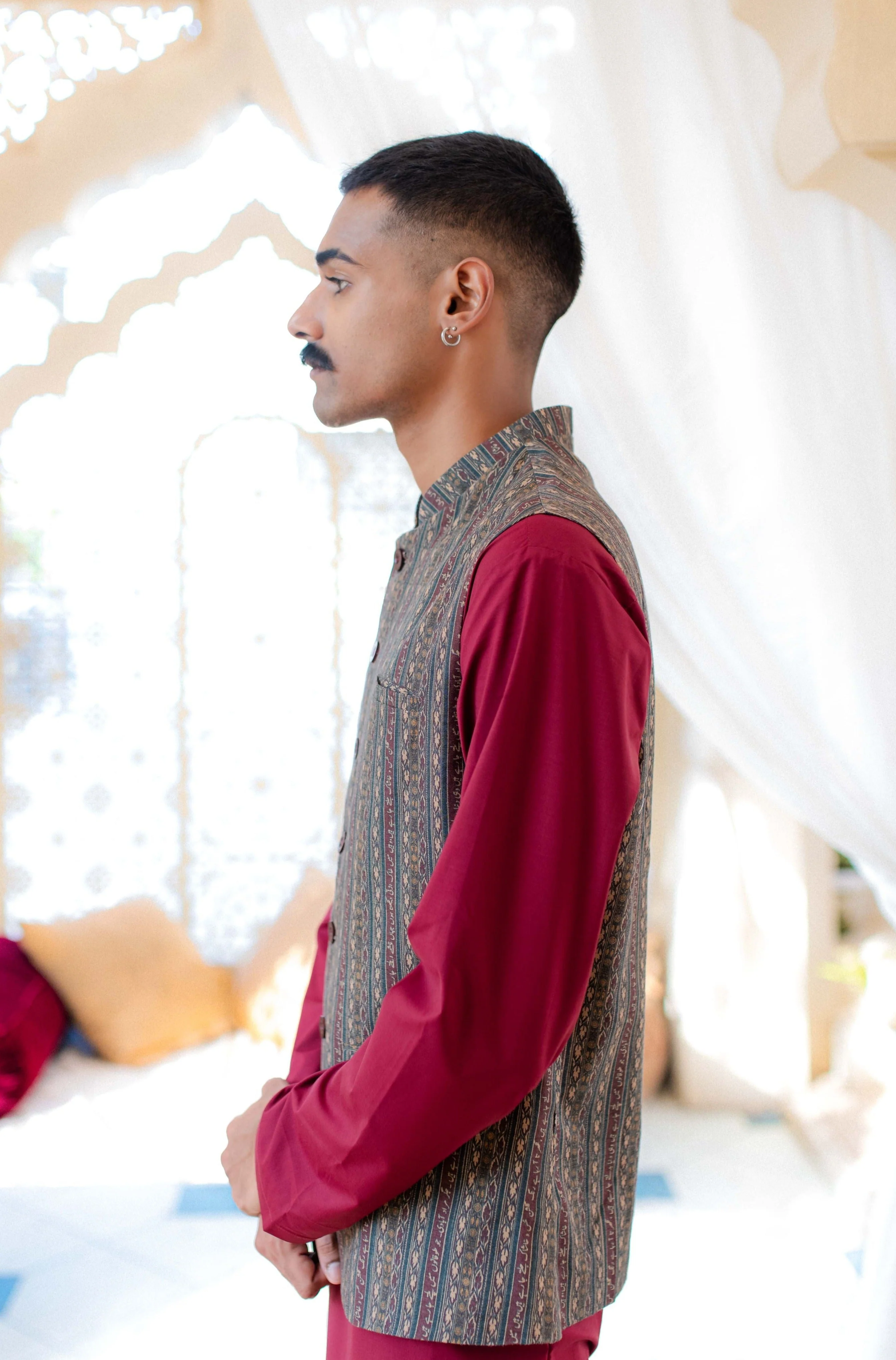 Kaavish (Efforts) - Green & Brown Vasket - Image 3