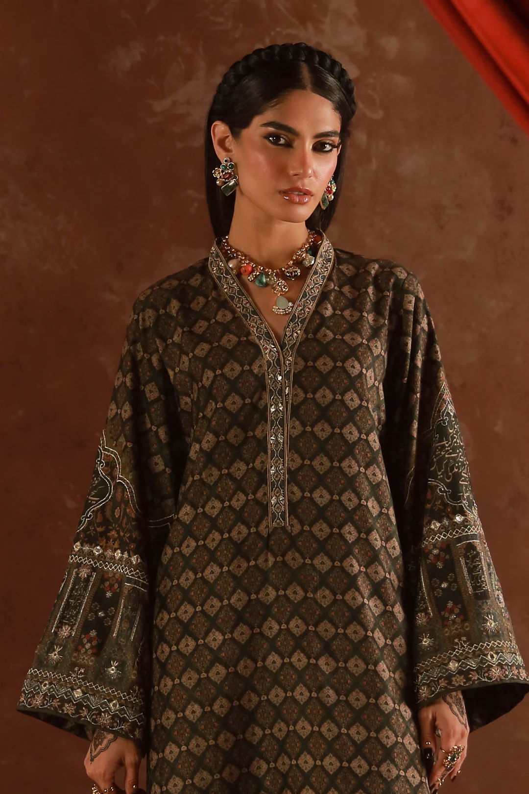 Meherjaan (Beloved Soul) Velvet Kaftaan - Image 3