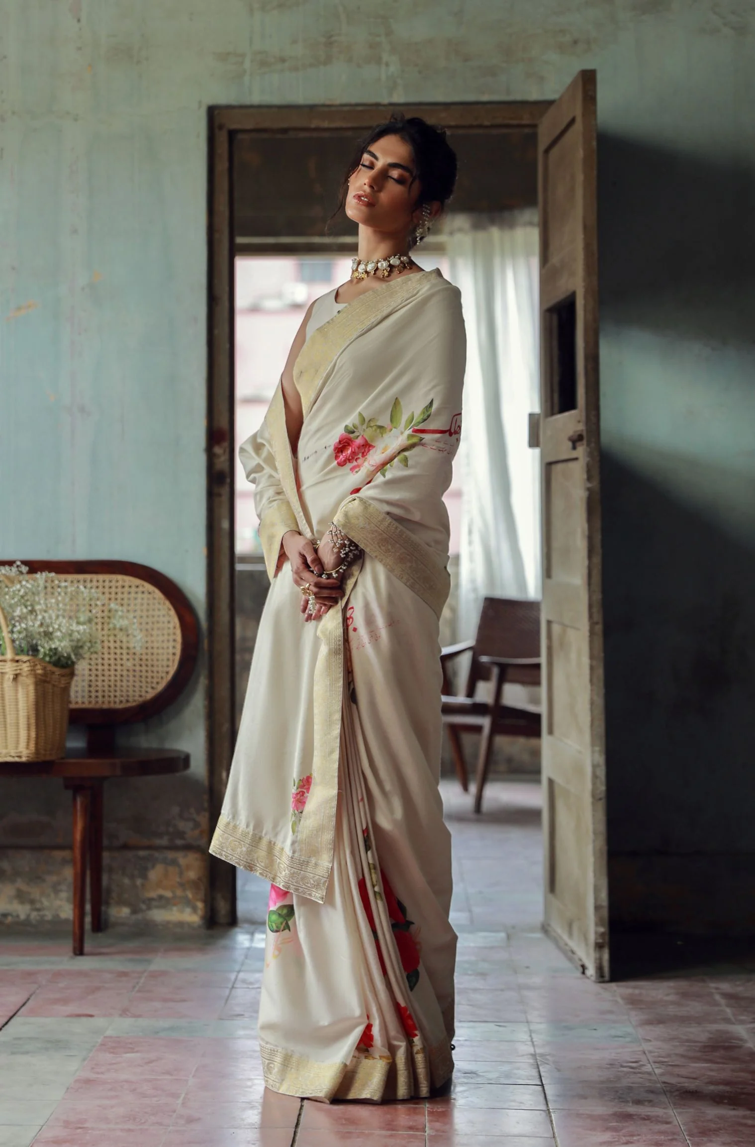 Roop (Luminous Grace) Saree - Beige & Pink - Image 3