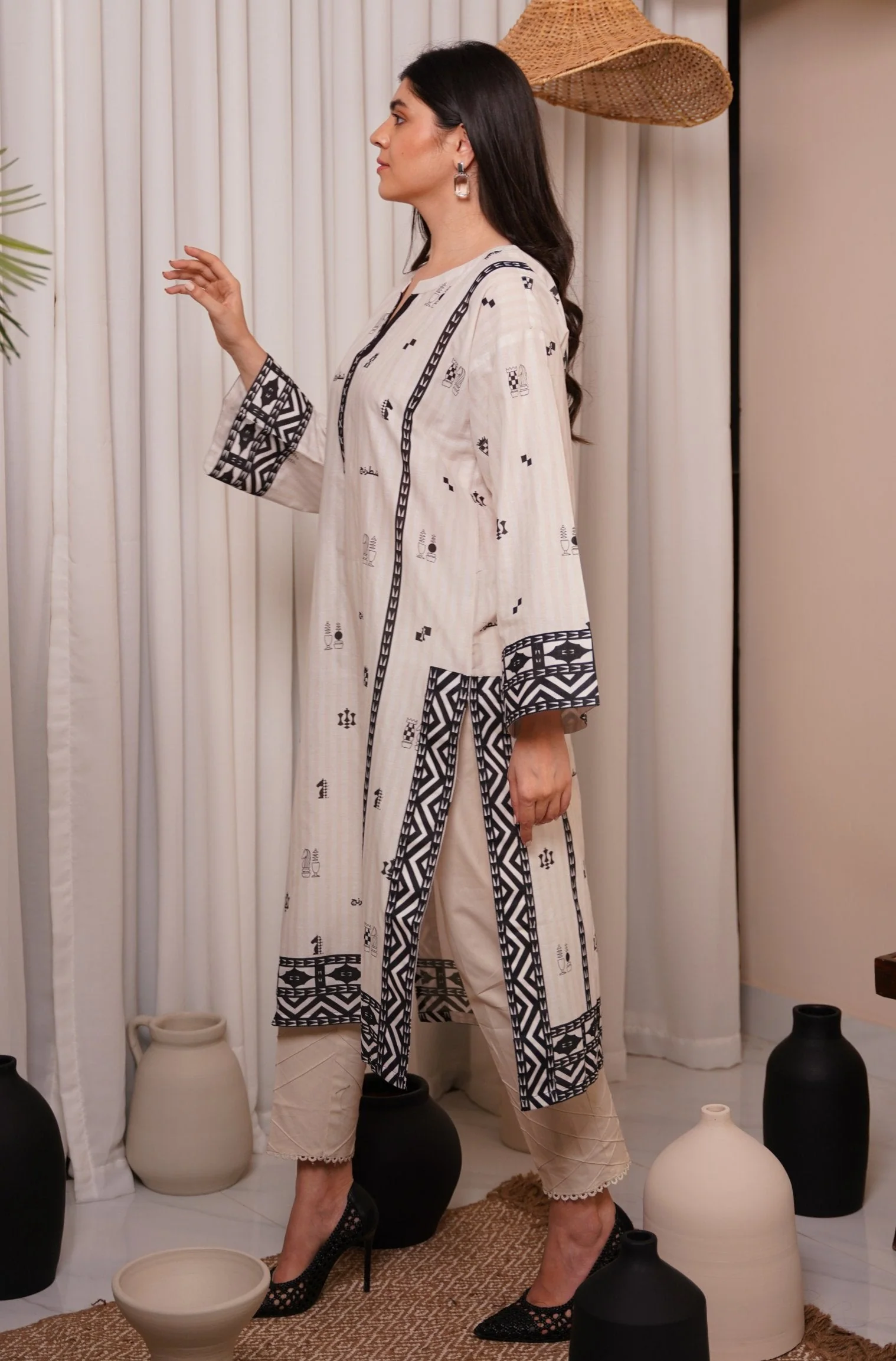Shatranj (Mind's Duel) Kurta - White - Image 4