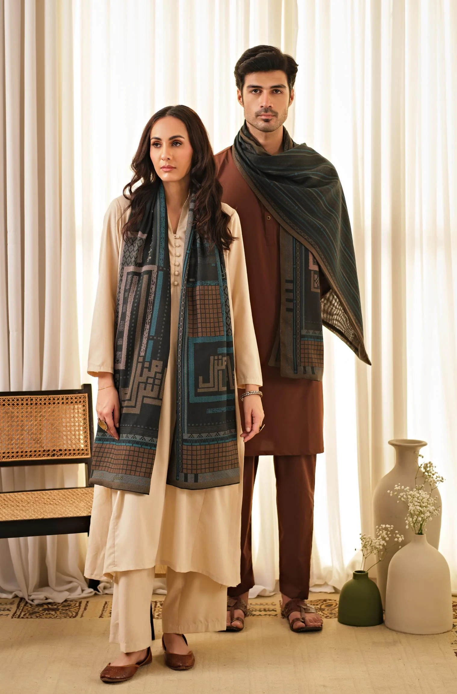Talaash-e-Manzil (Pursuit) Stole - Teal