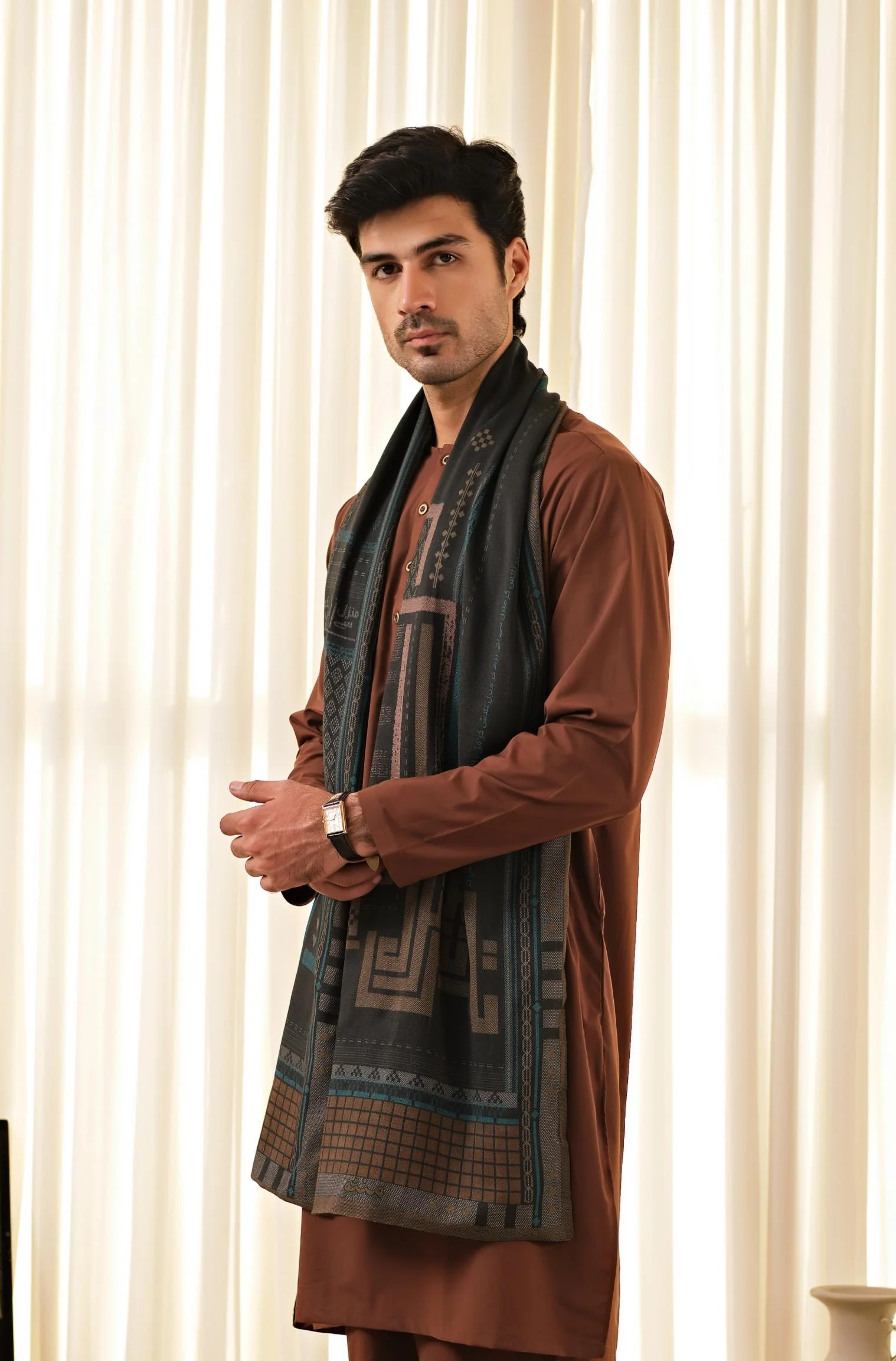 Talaash-e-Manzil (Pursuit) Stole - Teal - Image 4