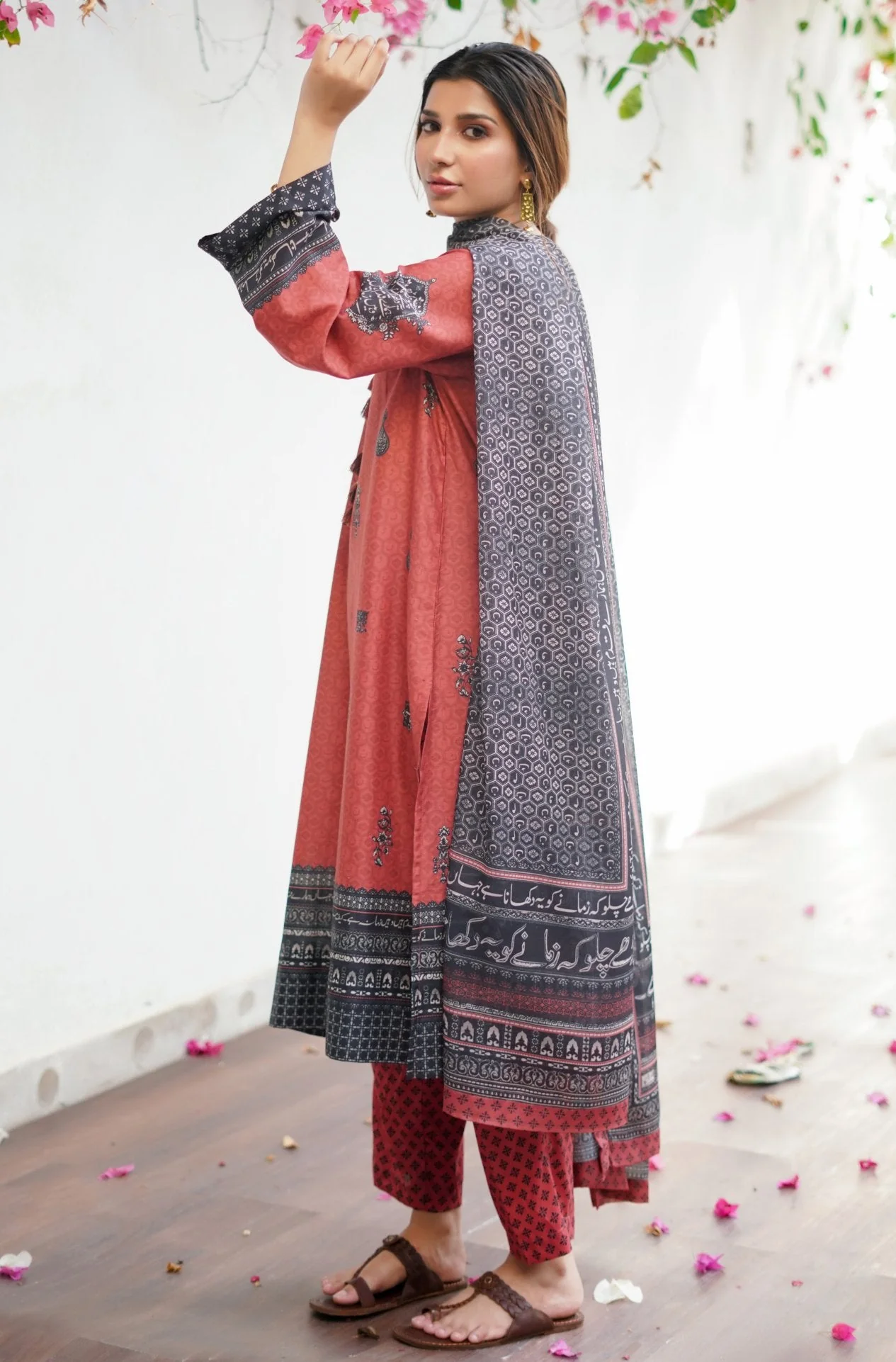 Uraan (Wings of Freedom) Co-ord Set - Rust & Black - Image 5
