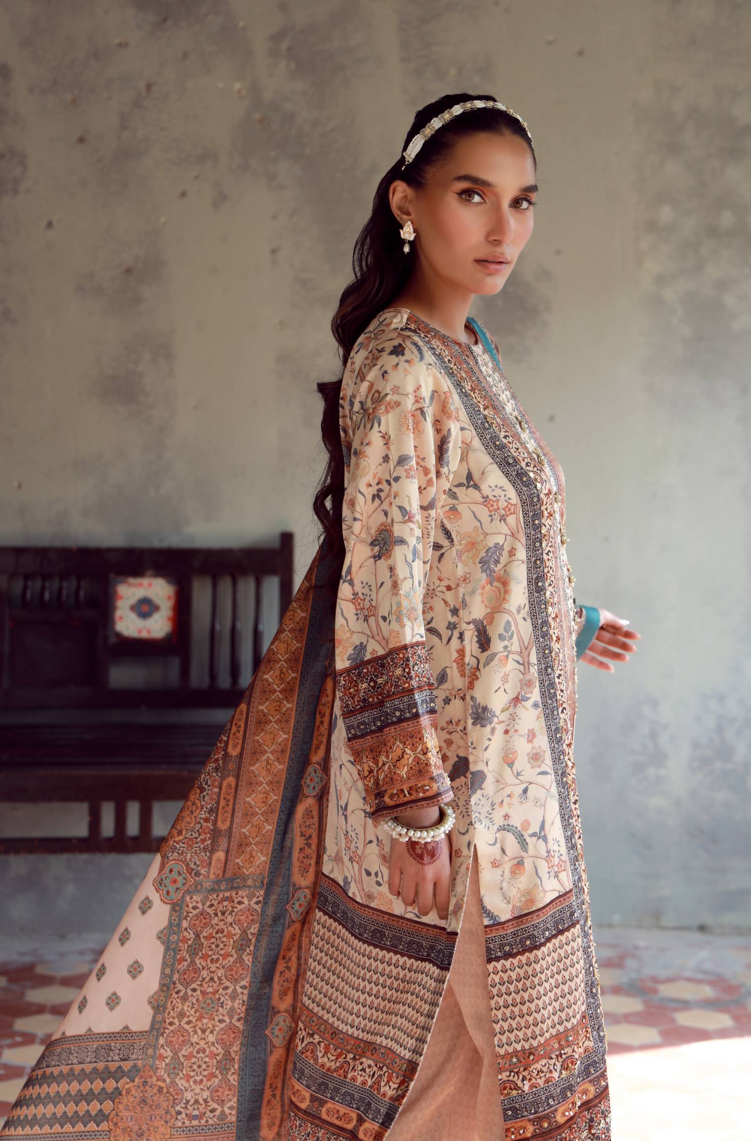 Zareena (Golden Glow) Set - Image 5
