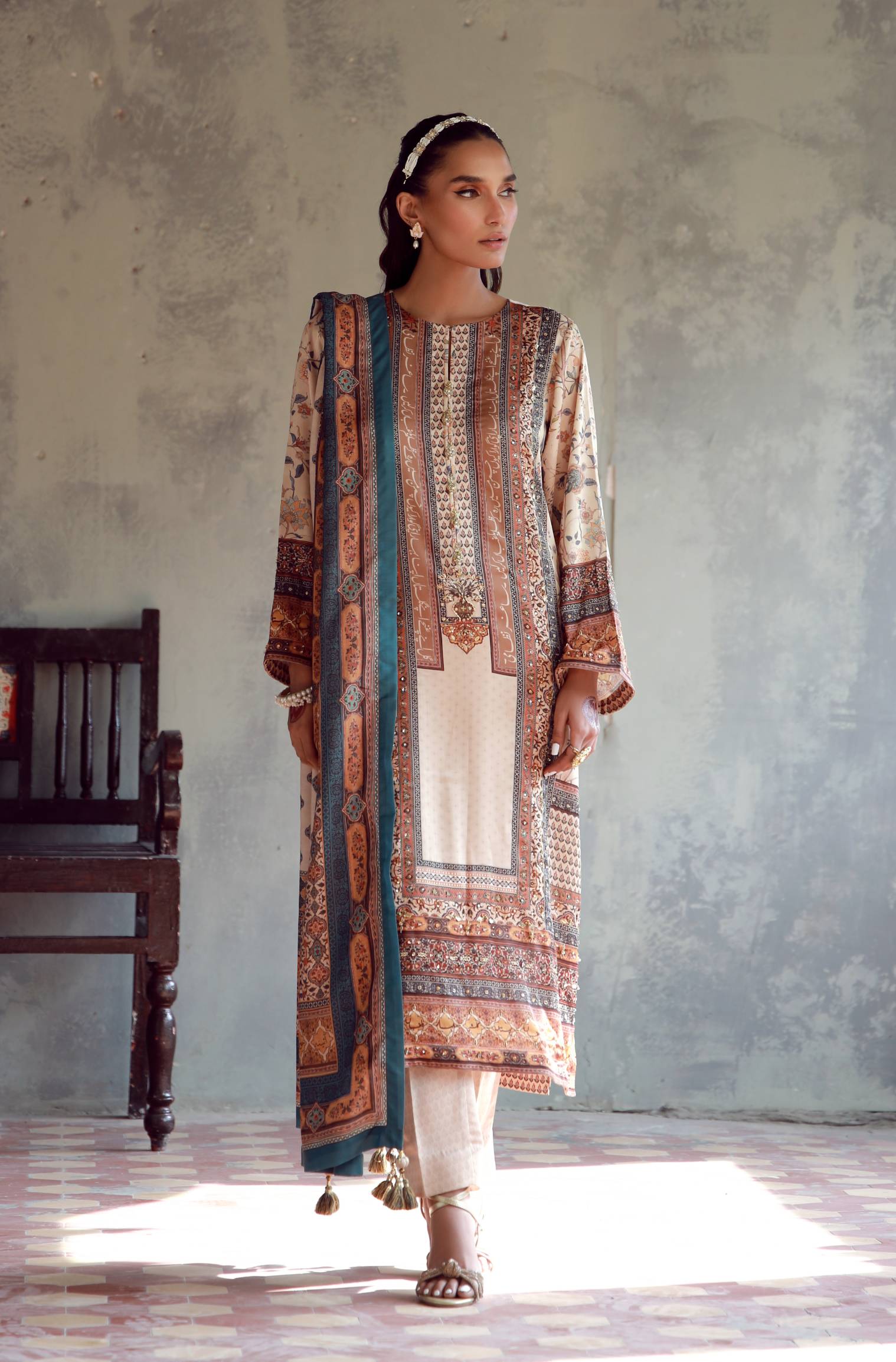 Zareena (Golden Glow) Set - Image 6