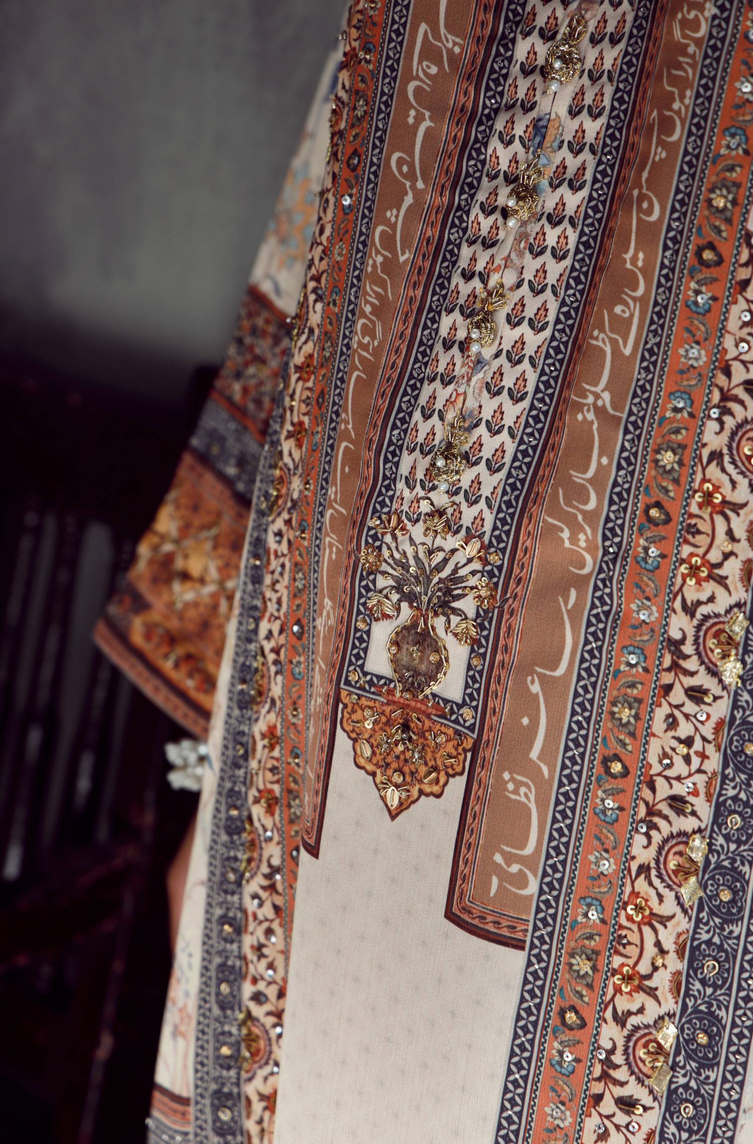 Zareena (Golden Glow) Set - Image 8