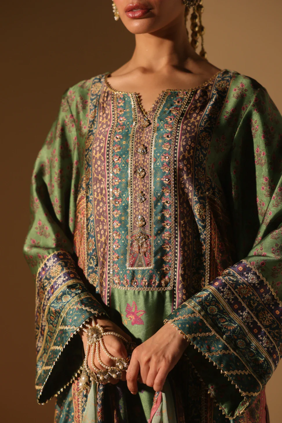 Zarqa (Radiant Eyes) Set - Image 7