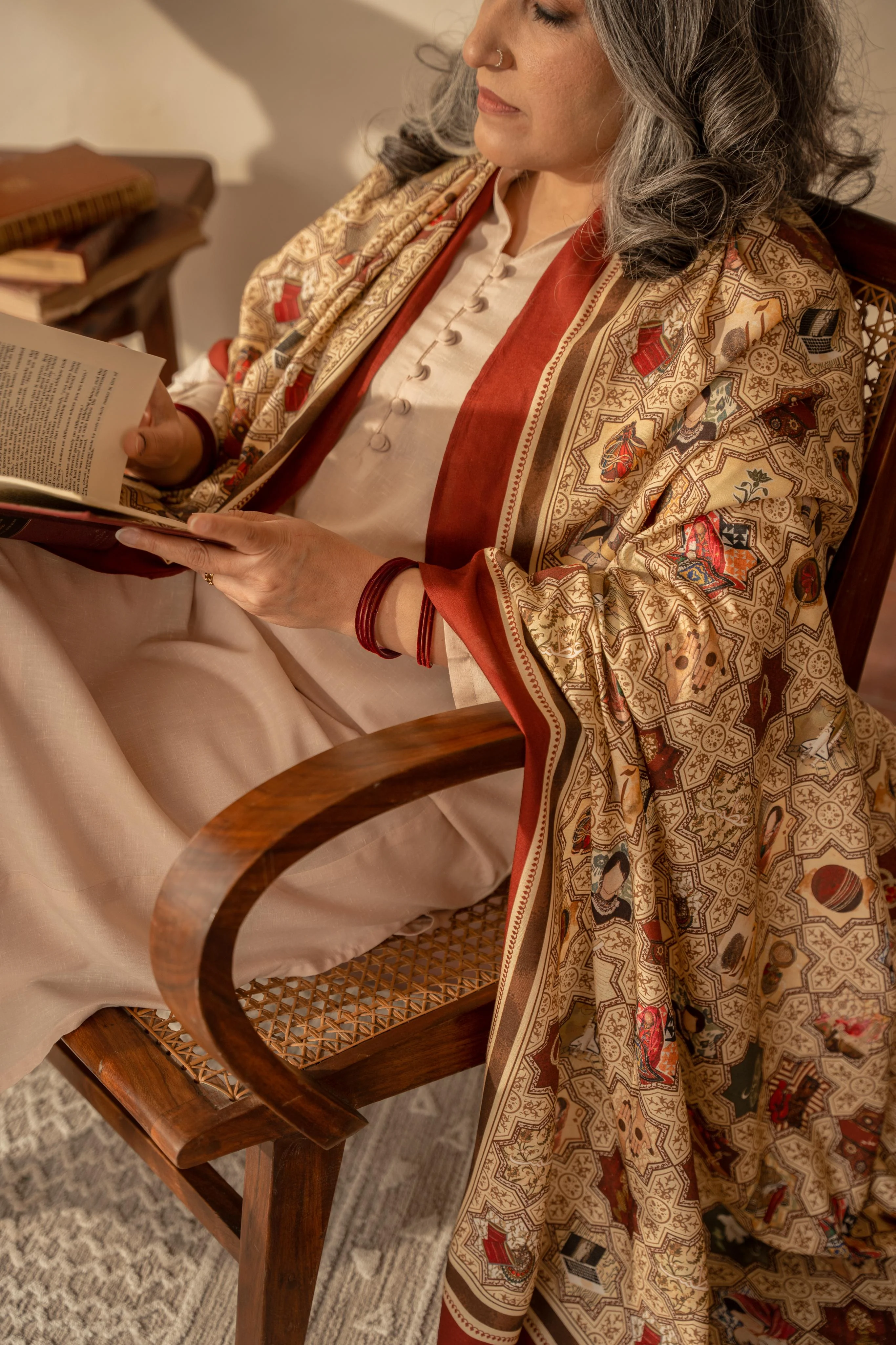 Zeenat (Timeless Beauty) Odhni - Antique Maroon - Image 6